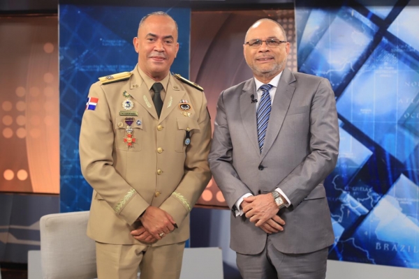 En representación del Ministro de Defensa nuestro Presidente, General de Brigada Ricardo L. Rosa Chupany, ERD., participa en el programa televisivo “Enfoque Matinal” que se transmite por CDN canal 37